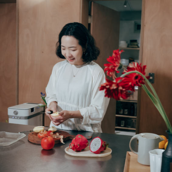 埋下花與時間的種子，花藝師Miki Wei滋養出多變的家風景